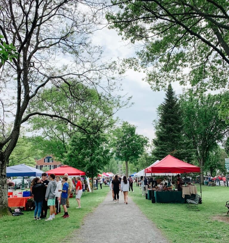 Market on The Green at Woodstock Village Green